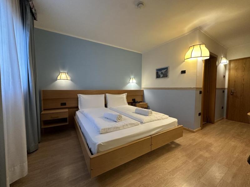 Double Room image 3