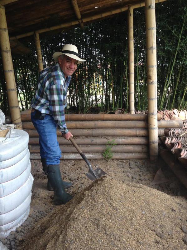 Charming Coffee Region Farm Escape - image 14