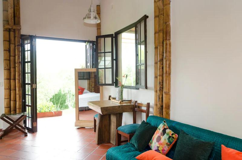 Charming Coffee Region Farm Escape - image 28