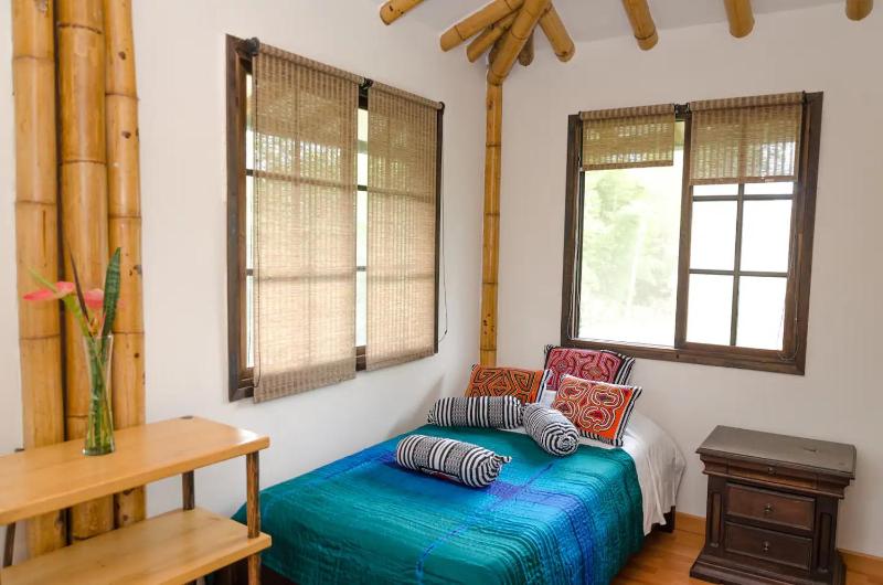Charming Coffee Region Farm Escape - image 34