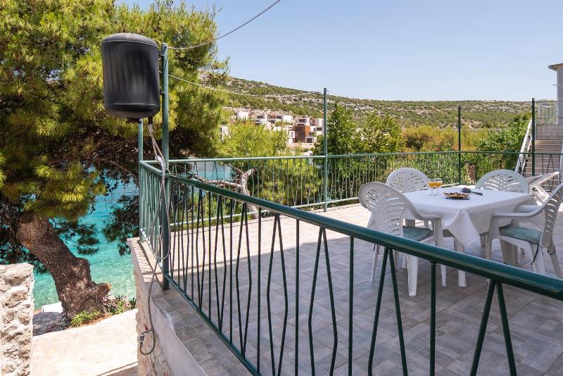 One-Bedroom Apartment with Terrace image 2