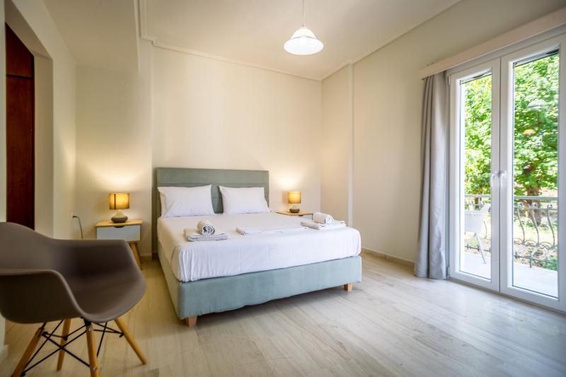 Double Room image 2