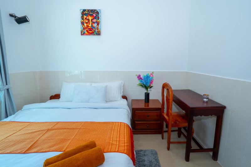 Double Room with Private Bathroom image 1