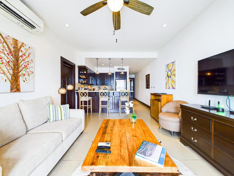 360 Splendor 206-Ocean View Condo-Breakfast Included! - image 11