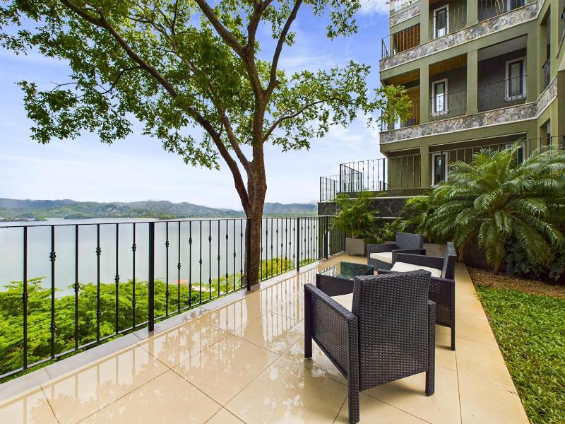 360 Splendor 206-Ocean View Condo-Breakfast Included! - image 3