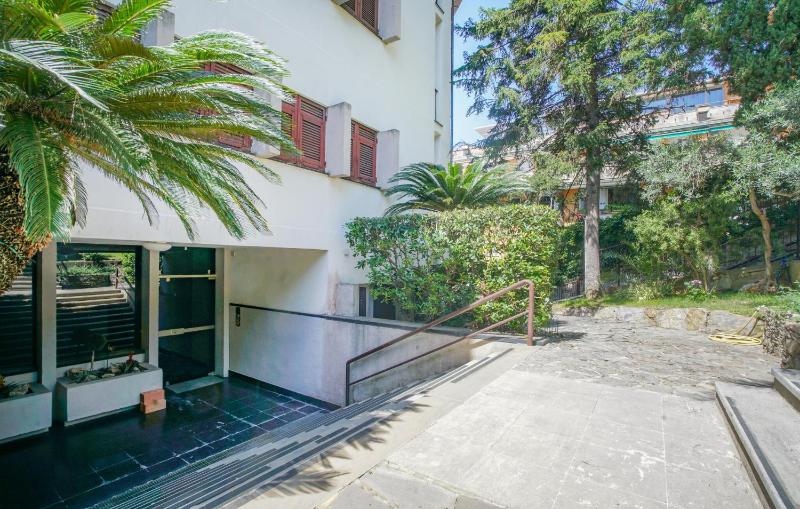 2 Bedroom Awesome Apartment In Rapallo - image 7