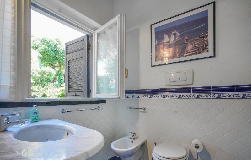 2 Bedroom Awesome Apartment In Rapallo - image 30