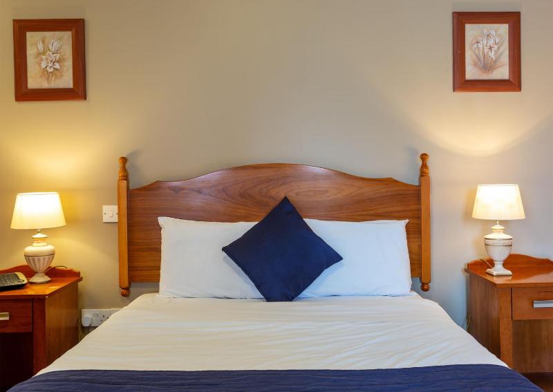 Double Room image 2