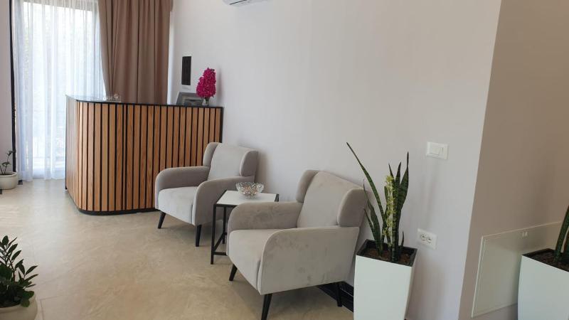 Mezzanine Bay - image 15
