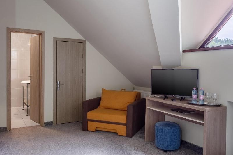 Junior Suite - Attic image 2