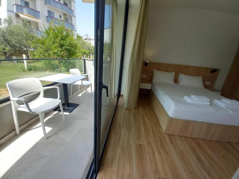 Double Room with Balcony - Ground Floor image 2