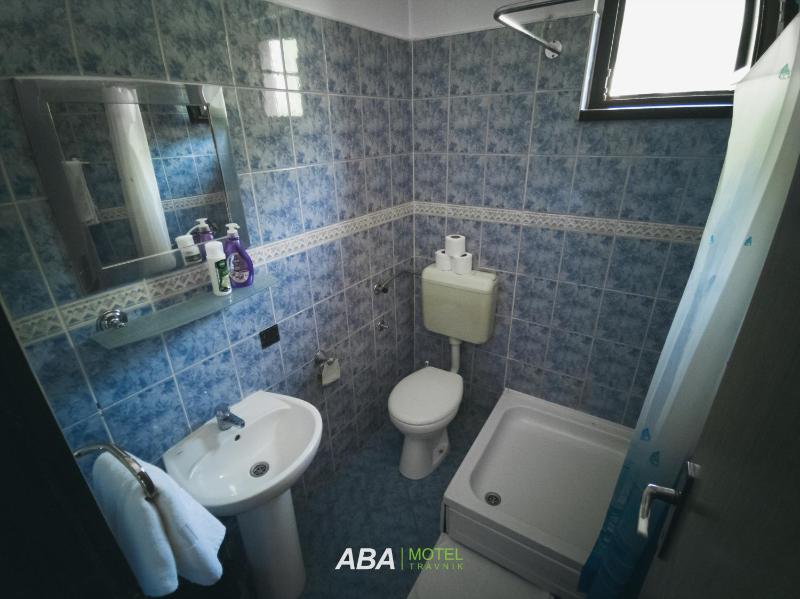Classic Quadruple Room image 2