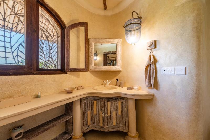 Villa SeaRender - A luxury Swahili-style coastal home - image 4