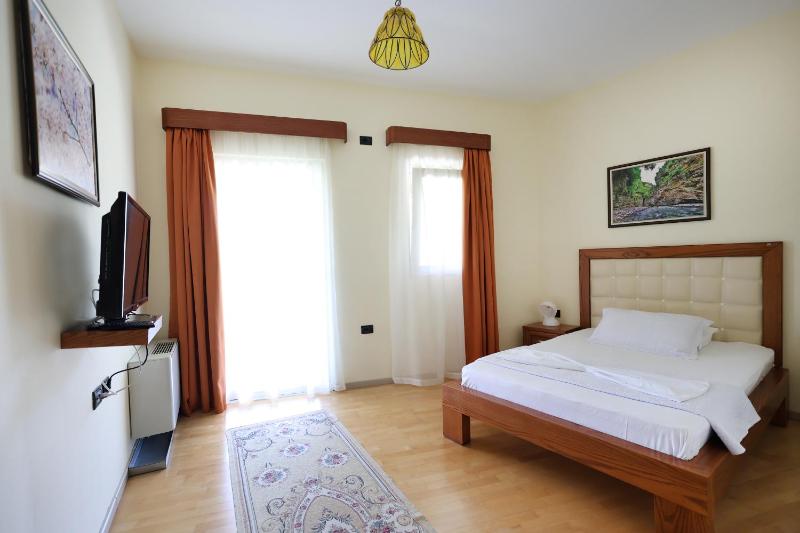 Single Room - Disability Access image 1