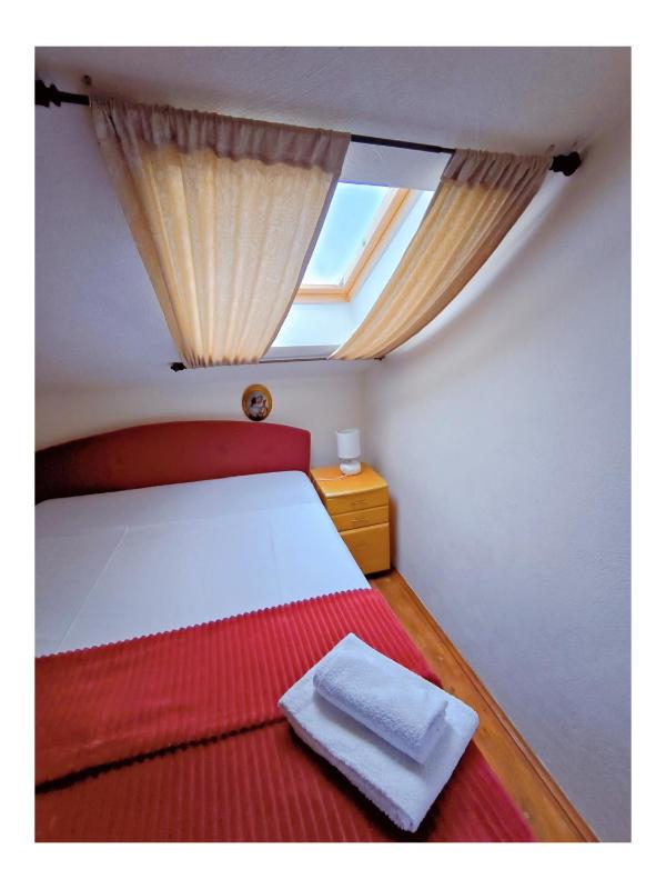 Two-Bedroom Apartment with Balcony image 2