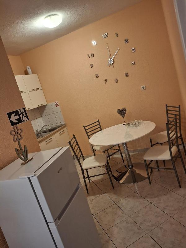 Apartments Mirjana - image 5
