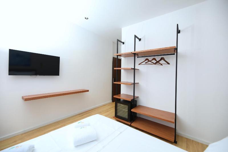 Mezzanine Bay - image 6