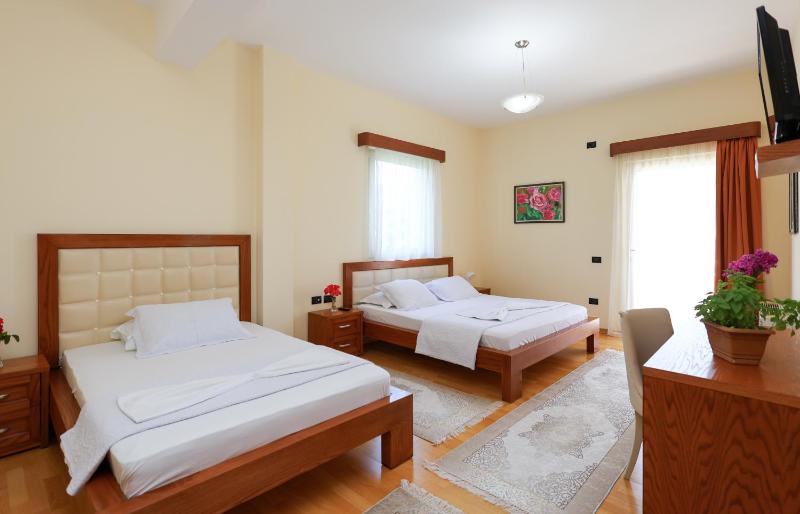 Triple Room image 1