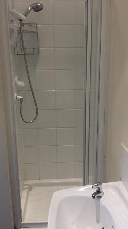 Standard Single Room with Shower image 2
