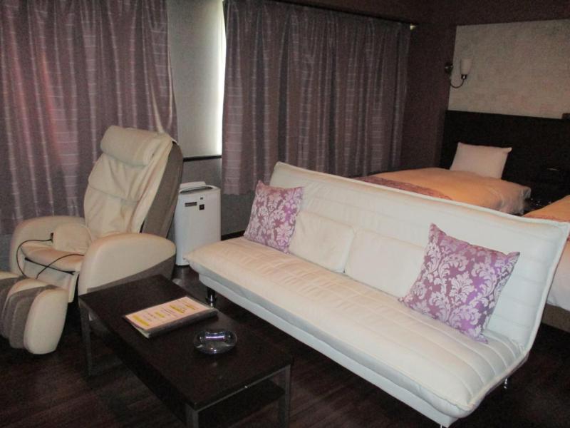Town Hotel 41 - image 3