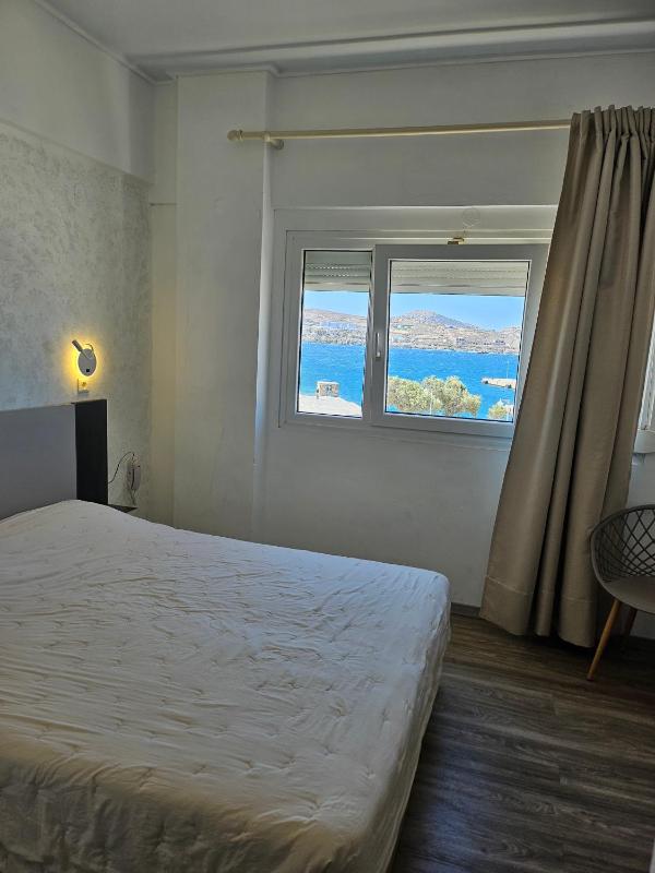 Double Room image 3