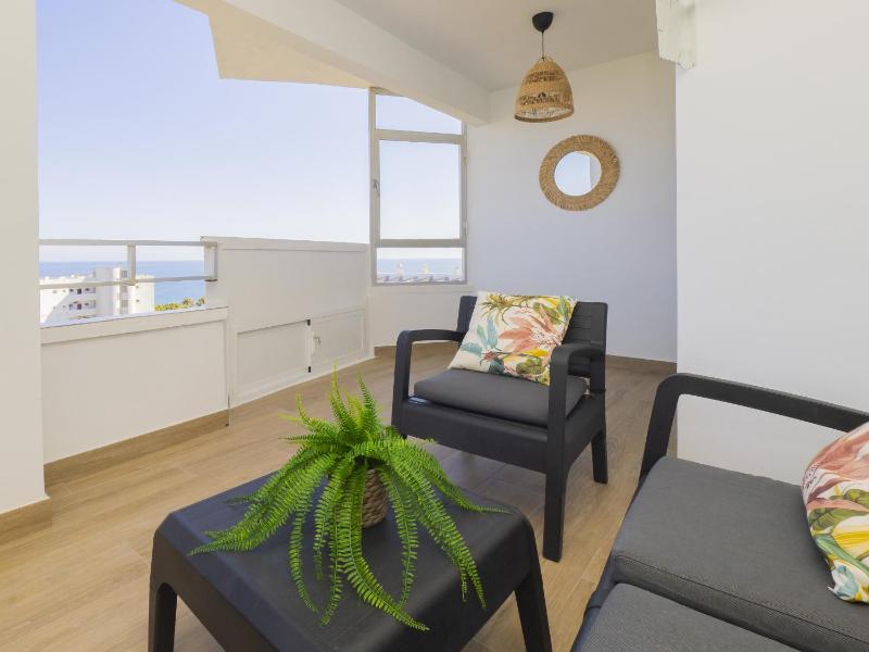 Cubo's Apartamento Algaida Calahonda Beach - image 2