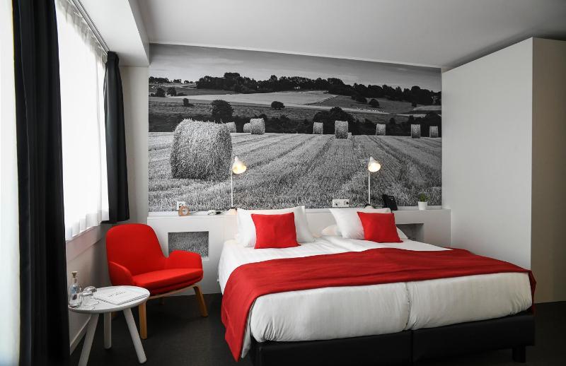 Superior Double Room image 1
