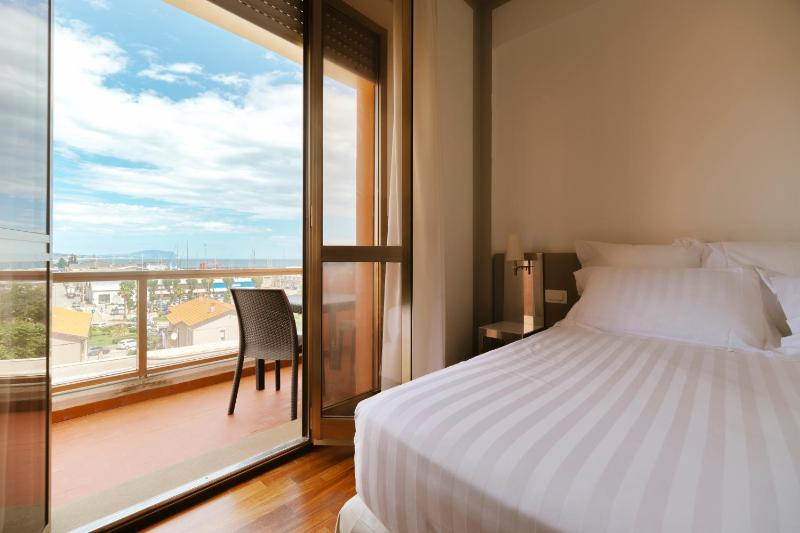 Superior Double Room image 1