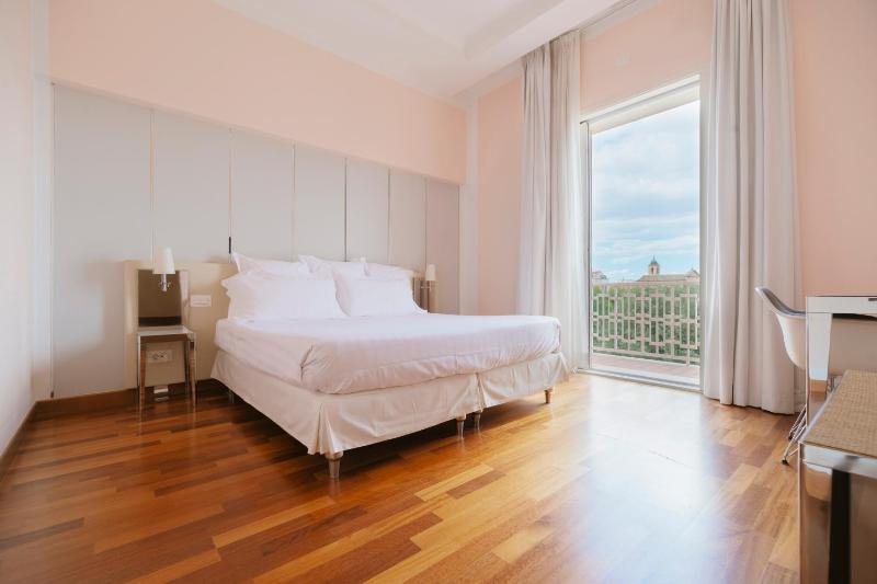 Superior Double Room image 2