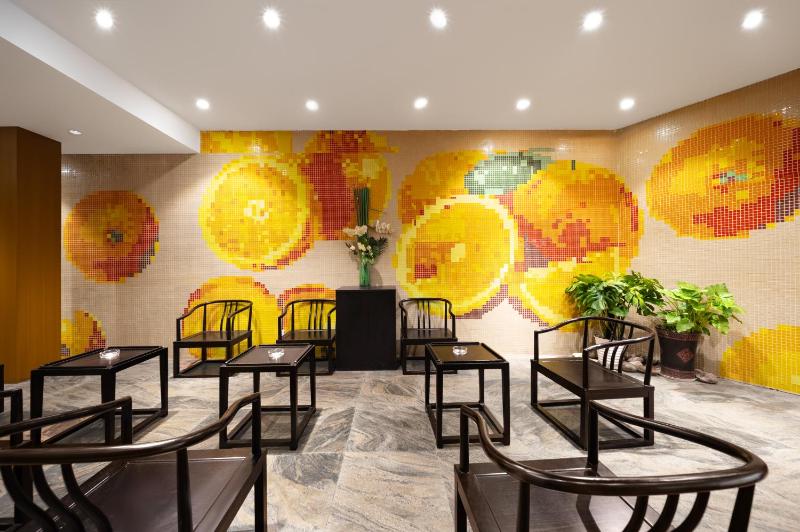 Mellow Orange Hotel - image 4