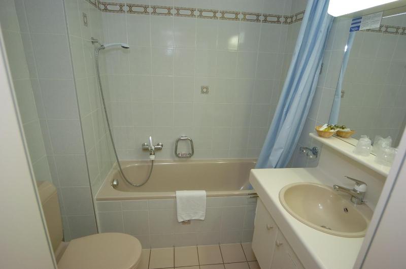 Single Room image 3