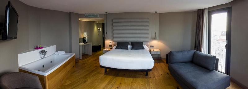 Junior Suite image 1