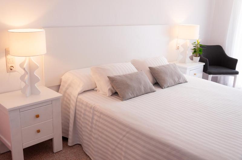 Superior Double or Twin Room with Mountain View image 4