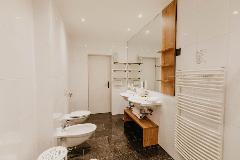 Suite image 4