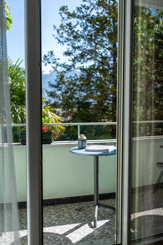 Single Room with Balcony image 3