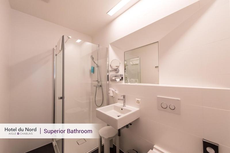 Standard Double Room image 3