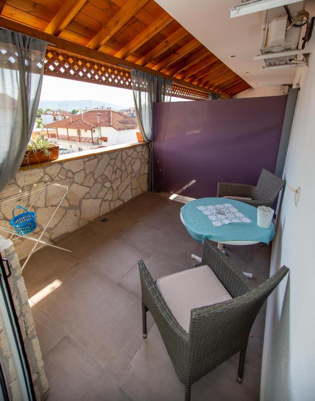 Comfort Triple Room with Shower image 2