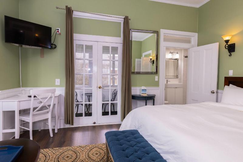Junior Suite King Room with Ocean View #2 image 3