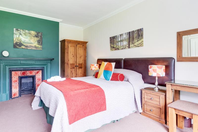 Superior Double Room image 3