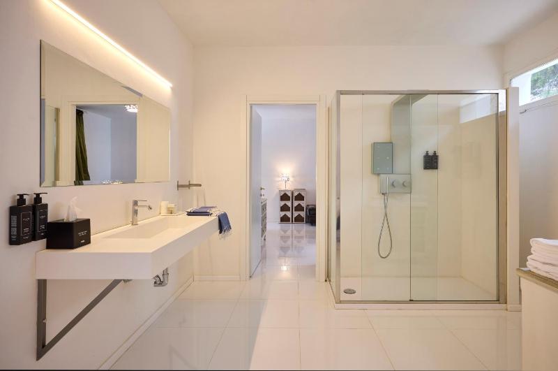 Suite image 2
