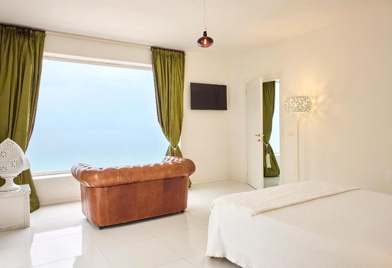 Suite image 3