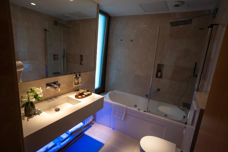 Junior Suite image 4