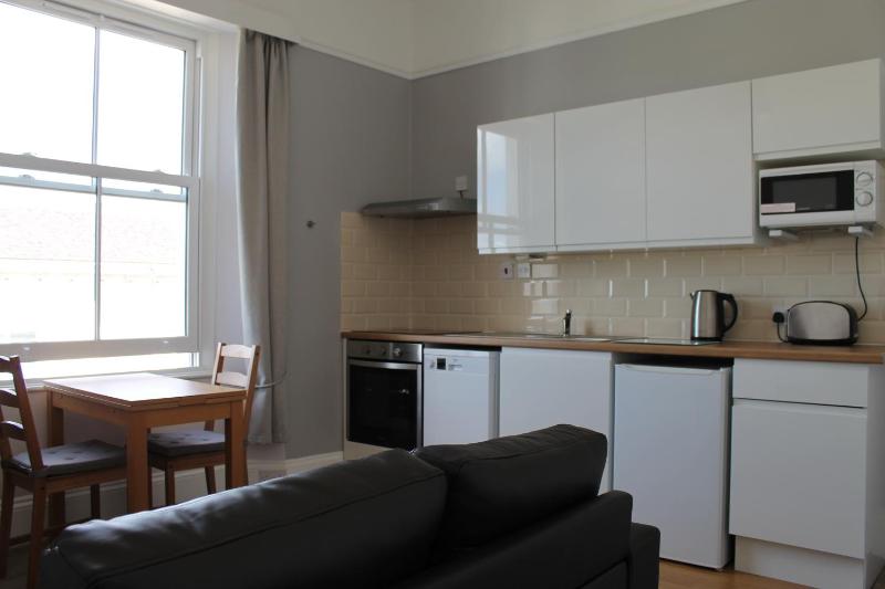 Clydesdale Apartments - image 40