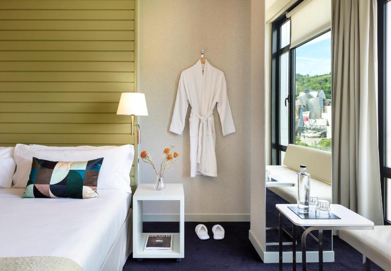 Premium Room with Guggenheim views image 3