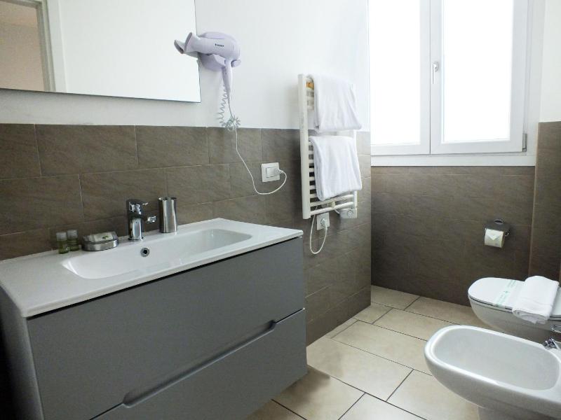 One-Bedroom Apartment (2 Adults) image 3