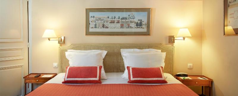 3-Person Suite image 1