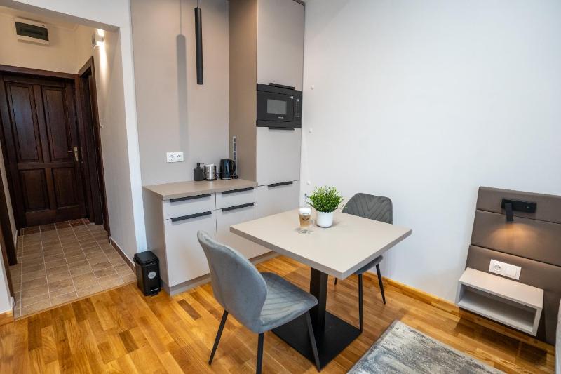 One-bedroom Loft Apartment  image 2