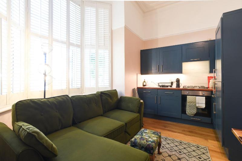 Air Maison - Parkview Oasis - Short Walk to Seafront - image 1