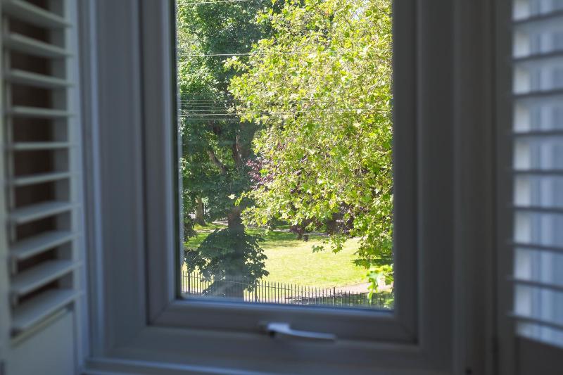 Air Maison - Parkview Oasis - Short Walk to Seafront - image 13
