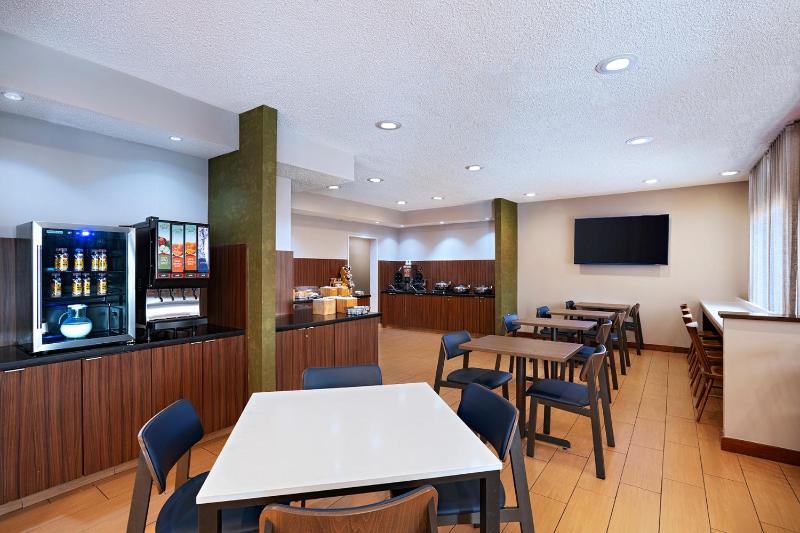 Fairfield Inn & Suites by Marriott San Antonio Downtown/Market Square - image 28